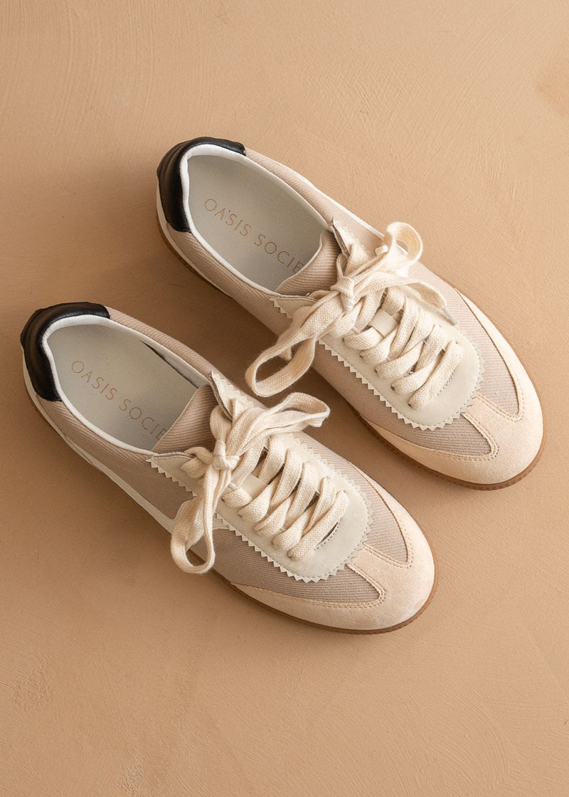 Kyla Sneakers
