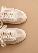 Kyla Sneakers