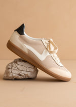 Kyla Sneakers