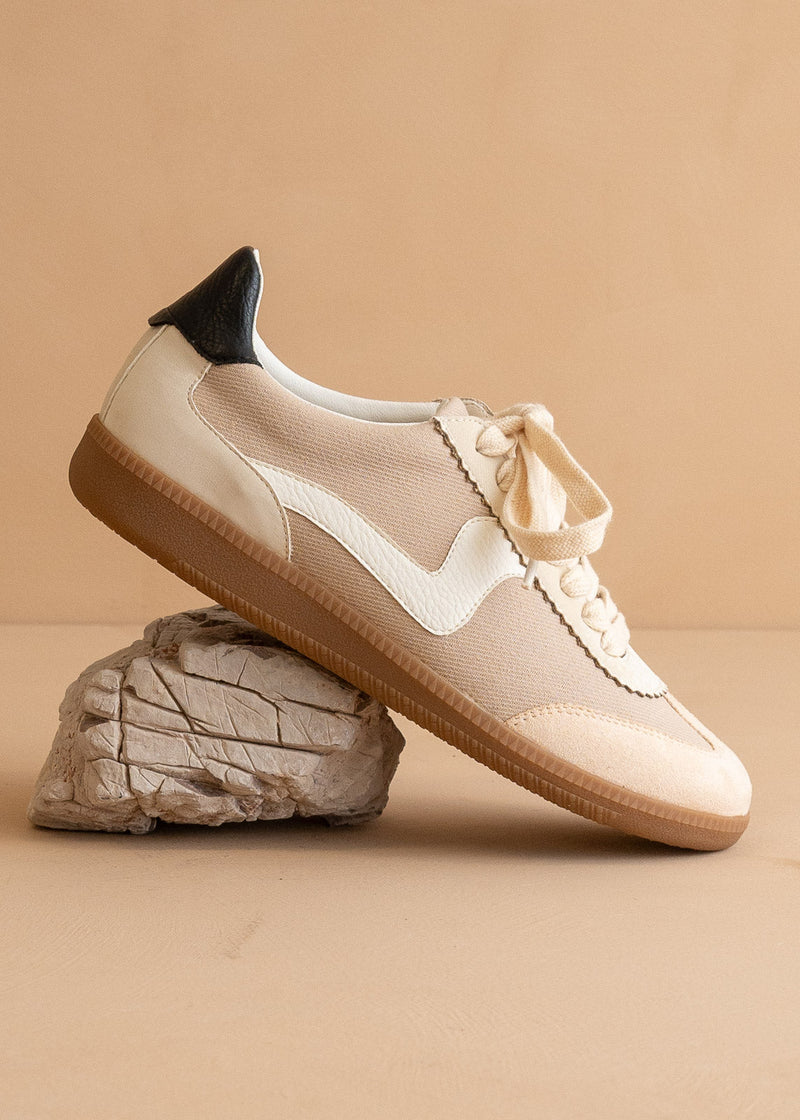 Kyla Sneakers